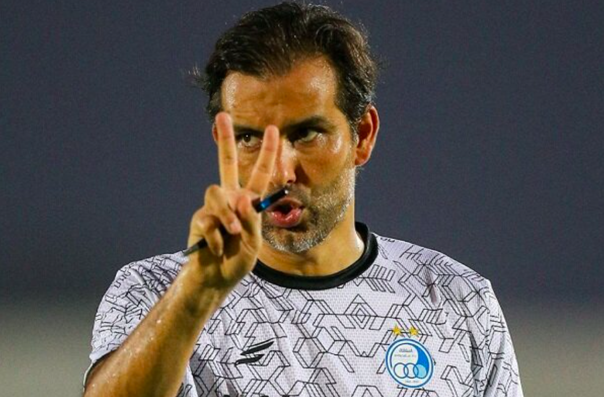 باشگاه استقلال در تلاش است تا دستیاران ساپینتو که ایران را ترک کرده‌اند، برای ادامه فصل مجاب به بازگشت شوند.