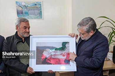 گزارش تصویری | دیدار شهردار مشهد مقدس با خانواده شهید «عیسی علیپور»