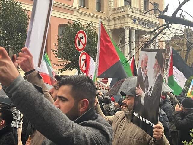 تجمع مردم ترکیه در حمایت از ایران + تصاویر (۲۸ دی ۱۴۰۴) تجمع مردم ترکیه در حمایت از ایران + تصاویر (۲۸ دی ۱۴۰۴)