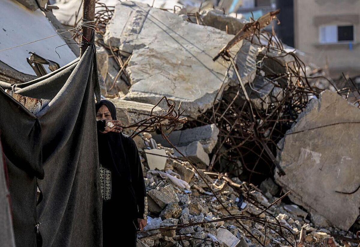 ارتش رژیم صهیونیستی در ادامه نقض آتش‌بس در نوار غزه، چندین ساختمان مسکونی باقی مانده در مناطق شرقی غزه را تخریب کرد.