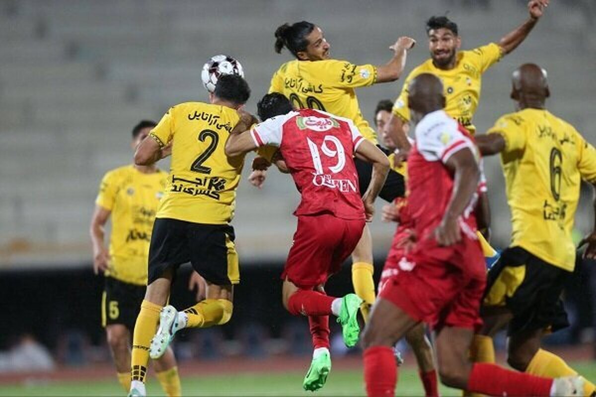 داور بازنشسته همچنان همکاری عجیبی با باشگاه پرسپولیس دارد.