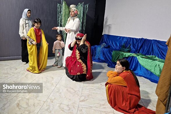 طعم زندگی در دنیای عروسک‌ها | گزارشی از فعالیت عروسک‌خانه برومند در مشهد + فیلم