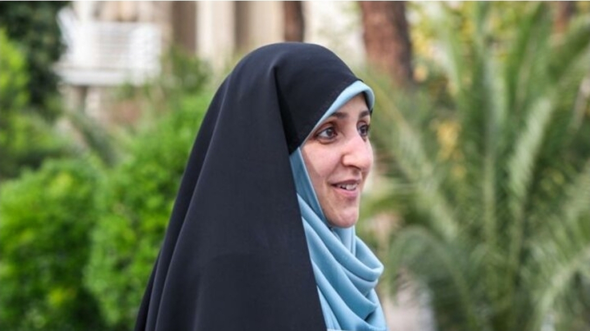 معاون رئیس جمهور در امور زنان و خانواده گفت: برای اجرای طرح «کارت امیدمادر» رقمی حدود ۱۴ هزار میلیارد تومان اعتبار در نظر گرفته شده و در لایحه بودجه‌ای که تقدیم مجلس شده، پیشنهاد شده است.