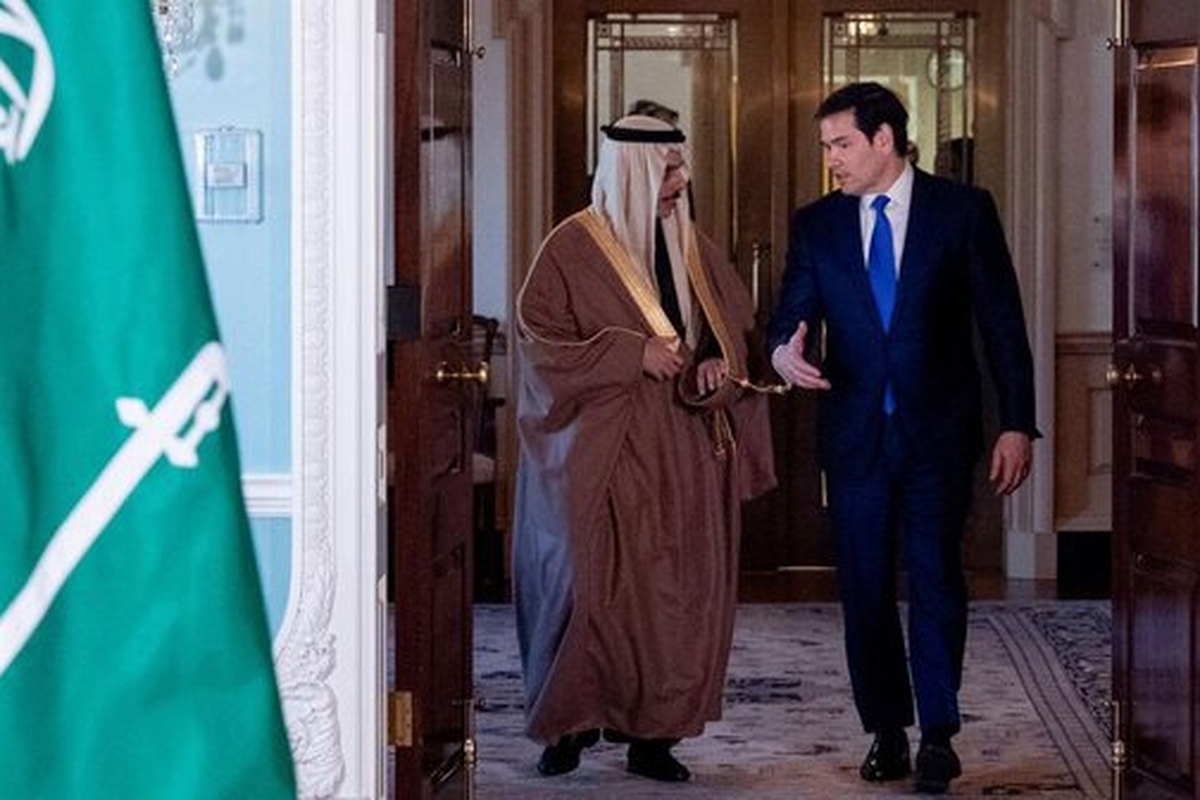 وزرای خارجه آمریکا و عربستان درباره ایران گفت‌وگو کردند