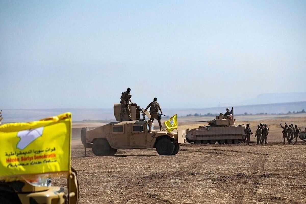 گروه شبه‌نظامی موسوم به «نیروهای دموکراتیک سوریه» (قسد) با ابراز پایبندی کامل خود به توافق آتش‌بس حاصل شده با دمشق اعلام کرد هیچ اقدام نظامی را آغاز نخواهند کرد، مگر اینکه نیروهایش در آینده مورد حمله قرار گیرند.