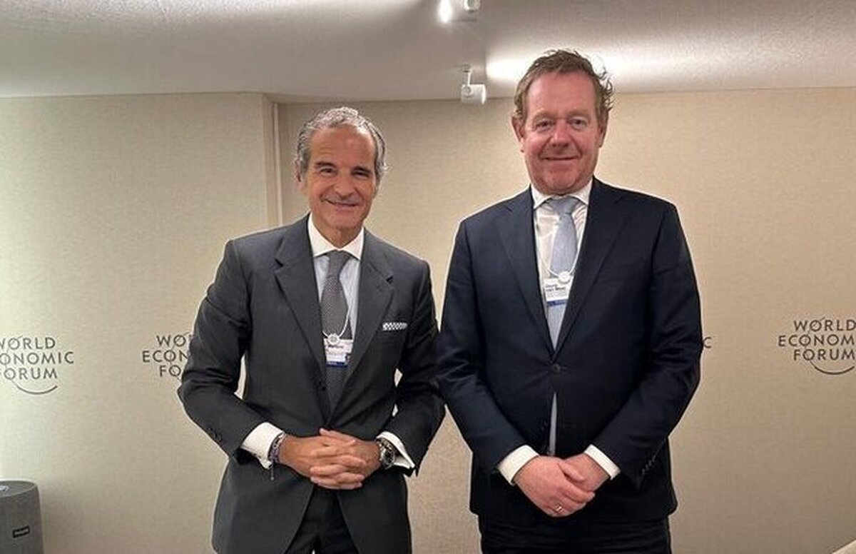 مدیرکل آژانس بین‌المللی انرژی اتمی از دیدار و گفت‌و‌گو با وزیر امور خارجه هلند با محوریت برنامه هسته‌ای ایران خبر داد.