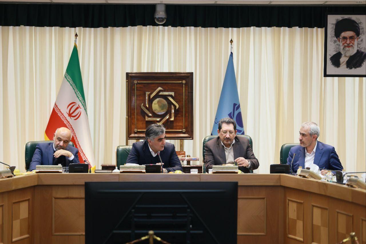 فرزین استعفا کرد (۸ دی ۱۴۰۴)