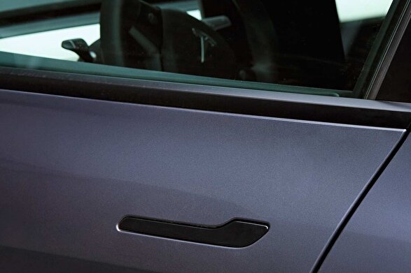 چین در واکنش به تصادفات مرگبار تسلا، استفاده از دستگیره‌های برقی در خودرو‌ها را ممنوع کرد