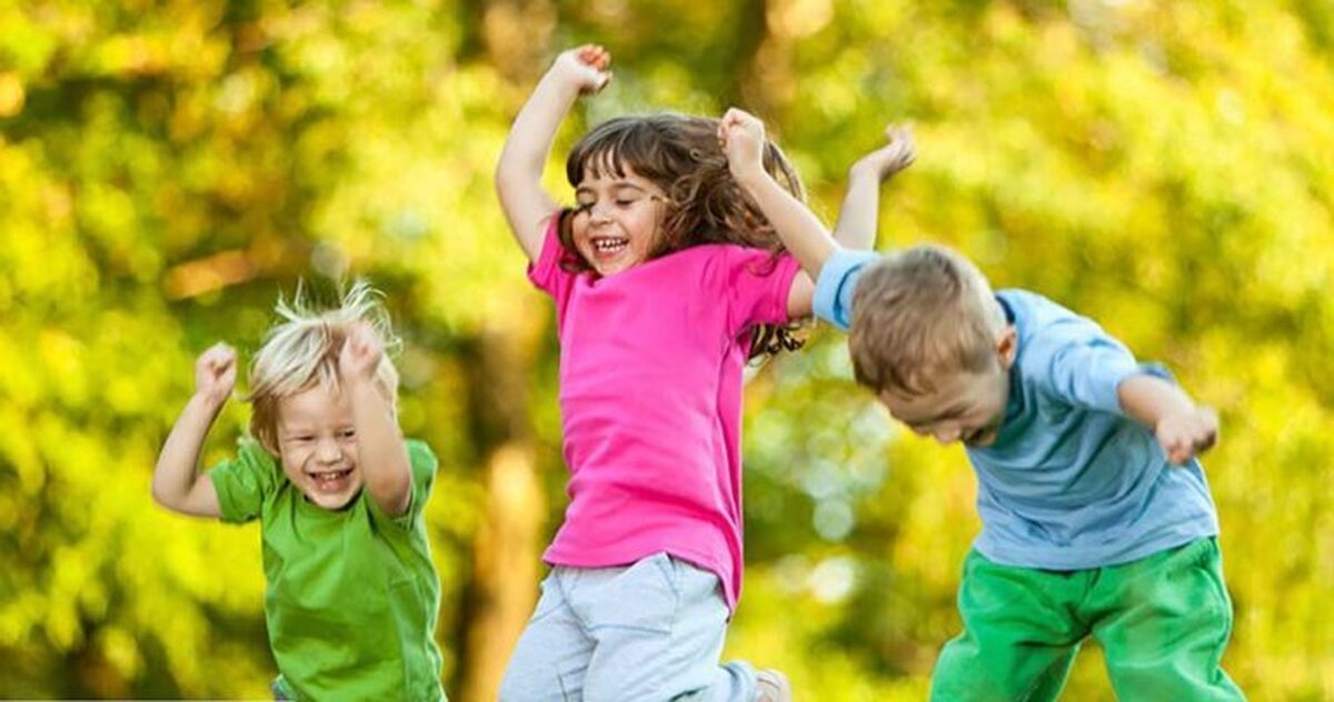 کودکان روزانه به چه مقدار آب نیاز دارند؟