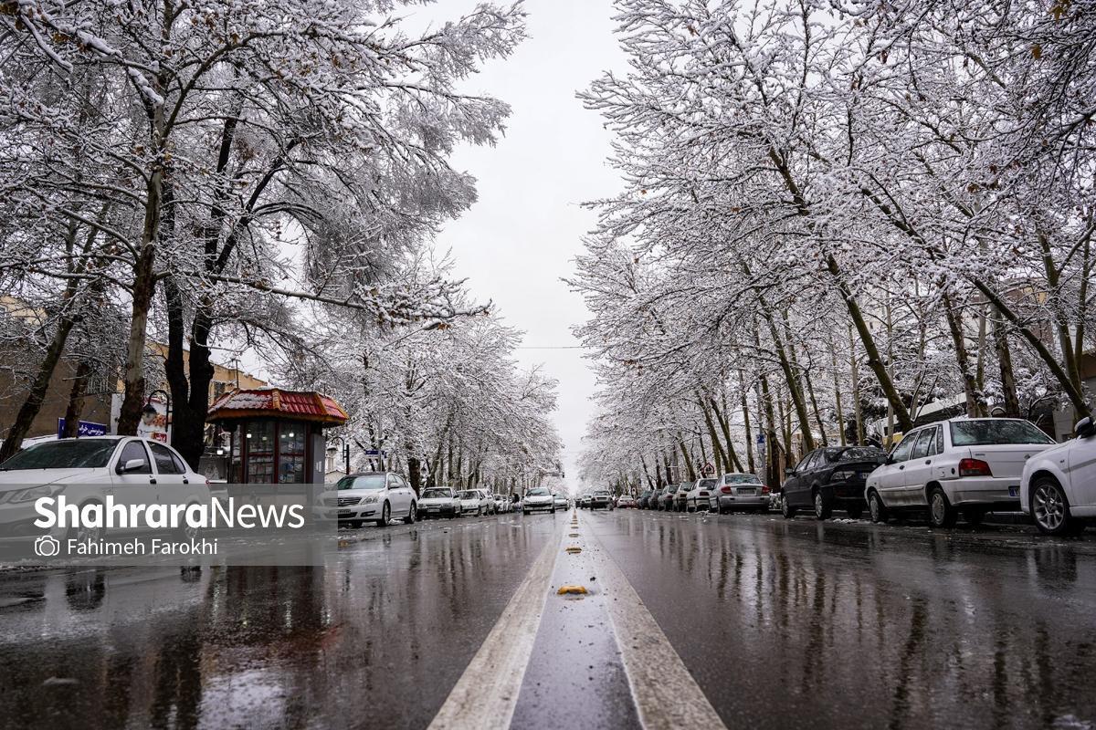 برف بامدادی، هوای آلوده مشهد را تازه کرد (چهارشنبه، یکم بهمن ۱۴۰۴)