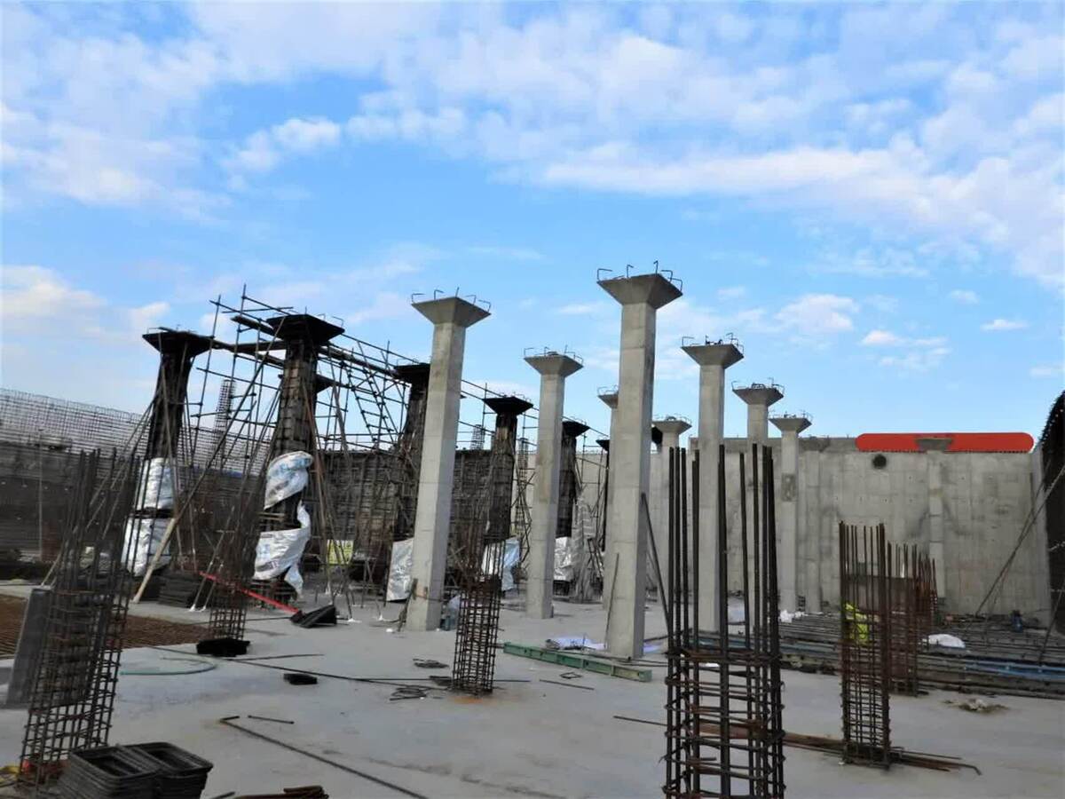 معاون مهندسی آب سازمان پارک‌ها و فضای سبز شهرداری مشهد گفت: احداث بزرگ‌ترین مخزن ذخیره آب فضای سبز شهر مشهد با ظرفیت ۳۵ هزار مترمکعب در انتهای بولوار آیت‌الله رفسنجانی، به‌عنوان یکی از بخش‌های مهم ابرپروژه «سامانه انتقال پساب از محدوده پرکندآباد تا تقاطع چهارسطحی آزادگان» در حال اجراست.