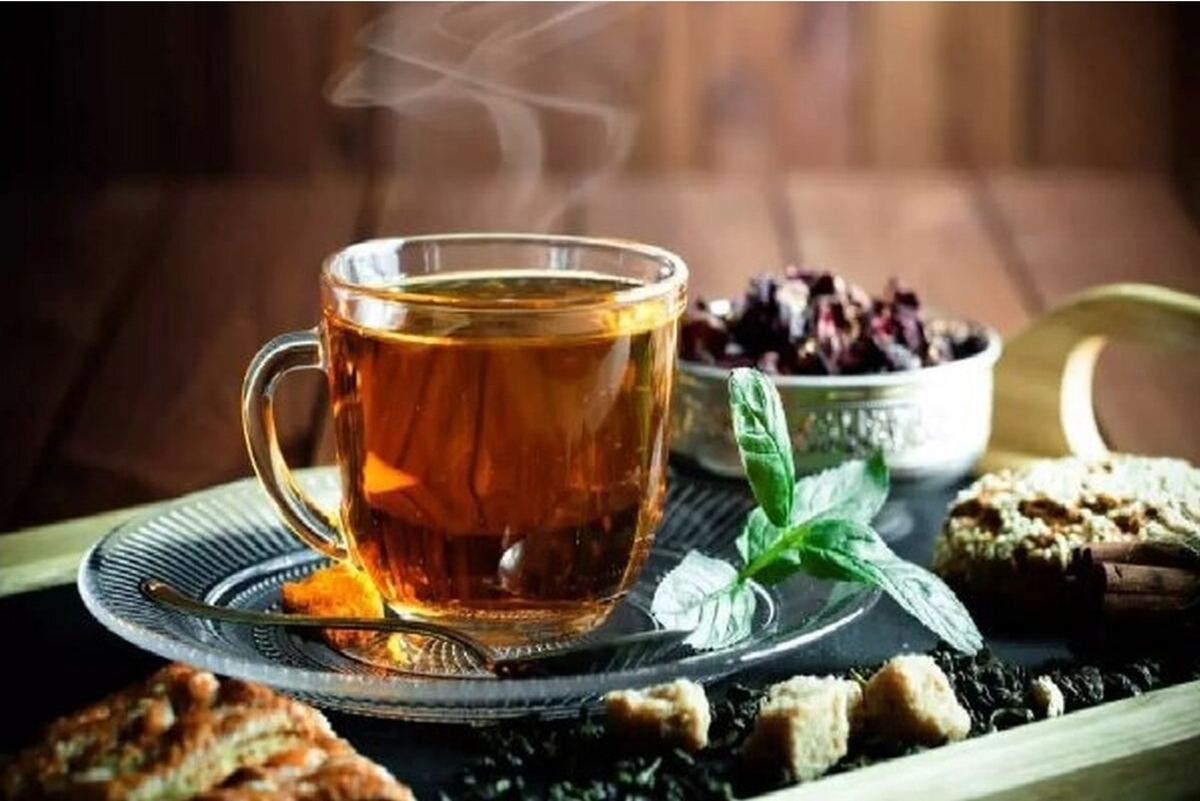 یک مطالعه ده ساله روی زنان مسن نشان داد که مصرف‌کنندگان چای استخوان‌های کمی قوی‌تری نسبت به همتایان مصرف‌کننده قهوه خود دارند.