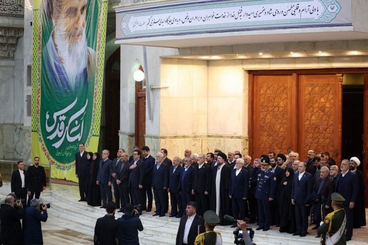 تجدید میثاق رئیس‌جمهور و اعضای دولت با آرمان‌های امام‌خمینی(ره) + فیلم