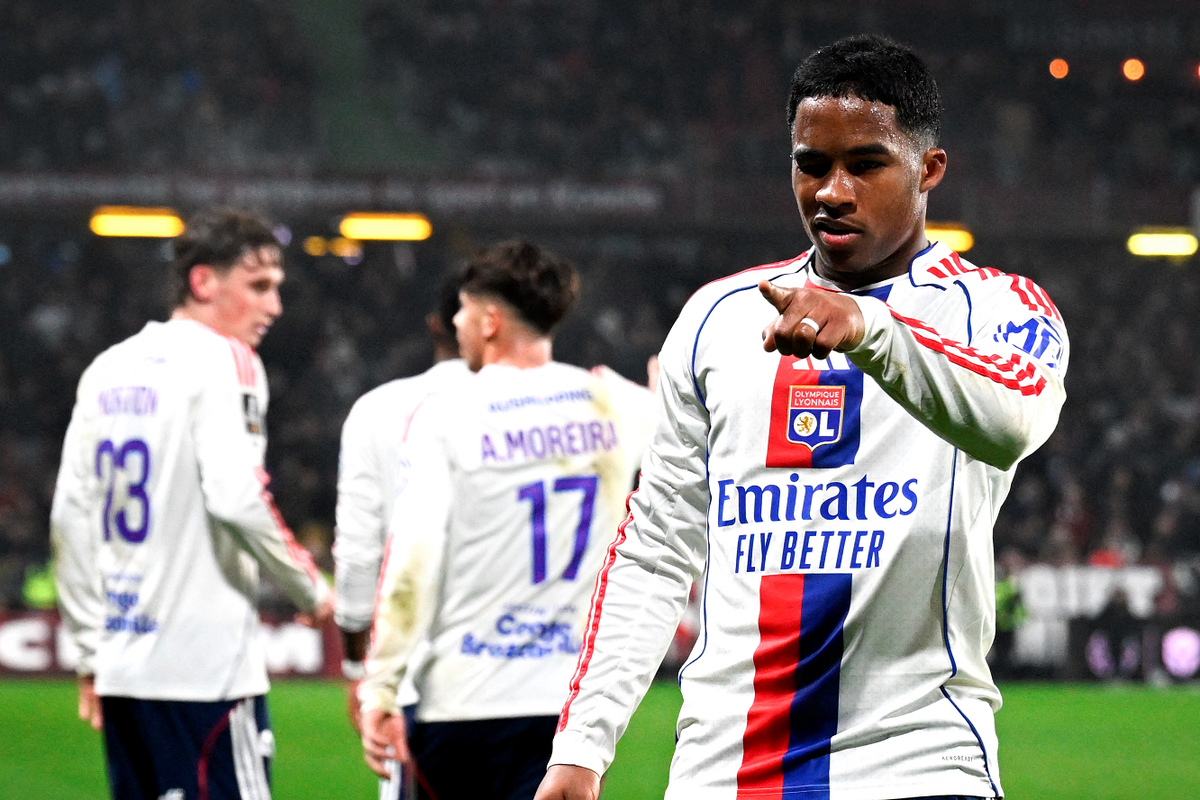 ستاره ناکام رئال بهترین بازیکن ماه فرانسه شد