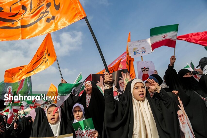 گزارش تصویری | مراسم آغاز چهل‌وهفتمین سالگرد دهه فجر انقلاب اسلامی در میدان شهدای مشهد