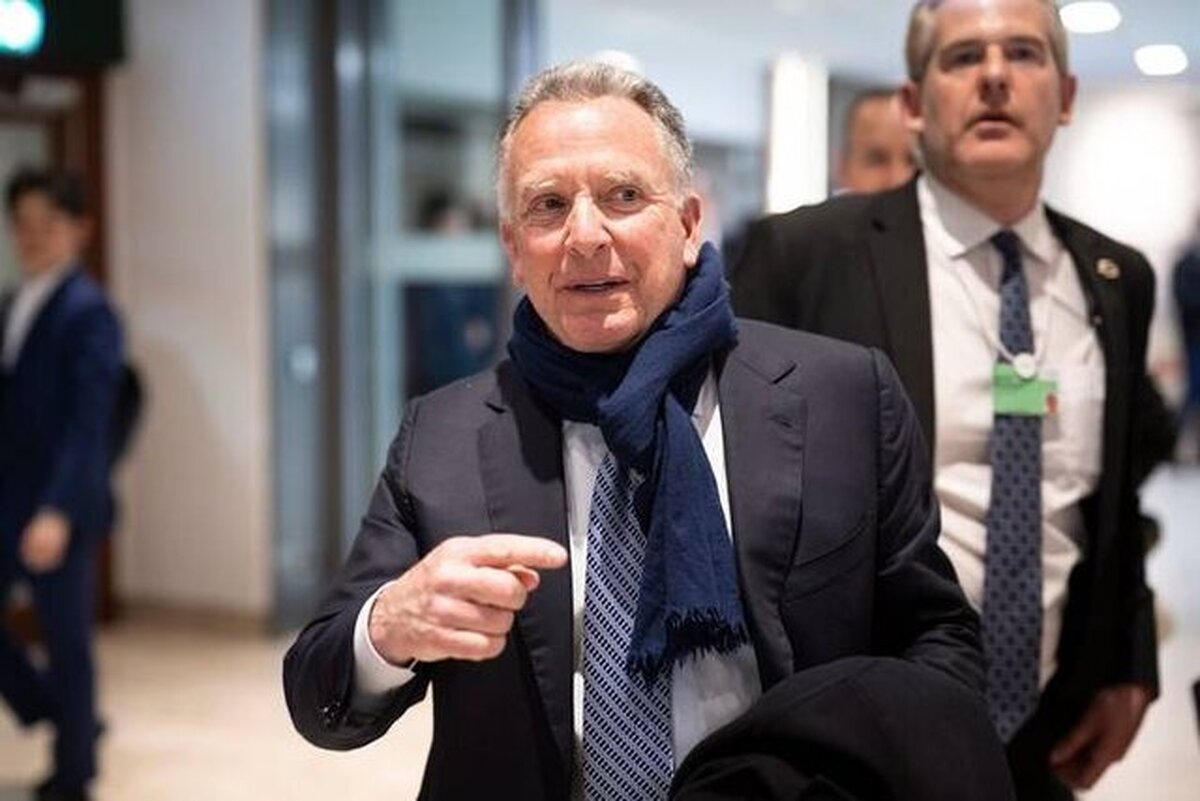 نماینده ویژه رئیس‌جمهور آمریکا بدون اشاره به «خیانت» واشنگتن به دیپلماسی، گفته «ایران باید پای میز مذاکره بیاید».