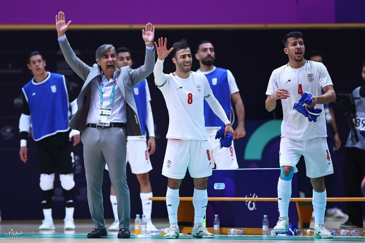 وحید شمسایی، سرمربی تیم ملی فوتسال ایران، اسامی بازیکنان تیم ملی فوتسال ایران را برای شرکت در مسابقات قهرمانی آسیا اعلام کرد.