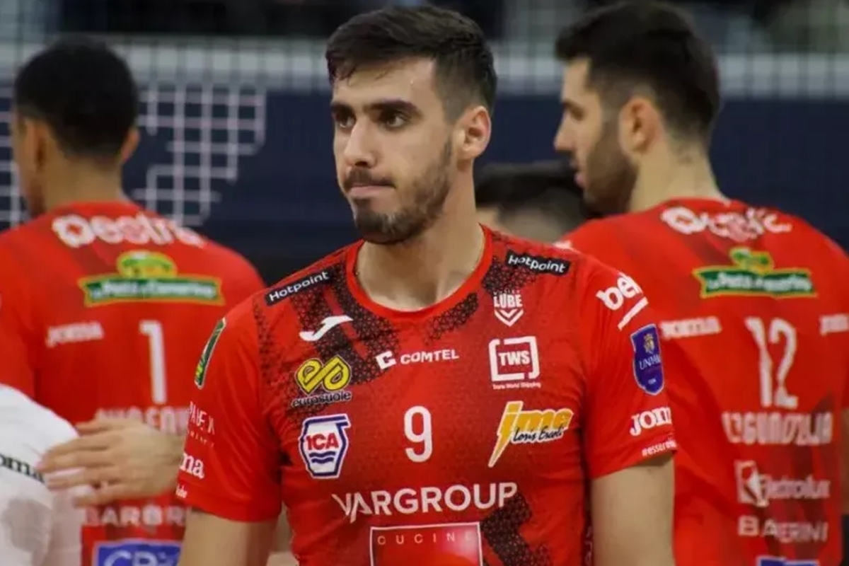 پوریا حسین خانزاده از سری آ به قطر رفت + عکس