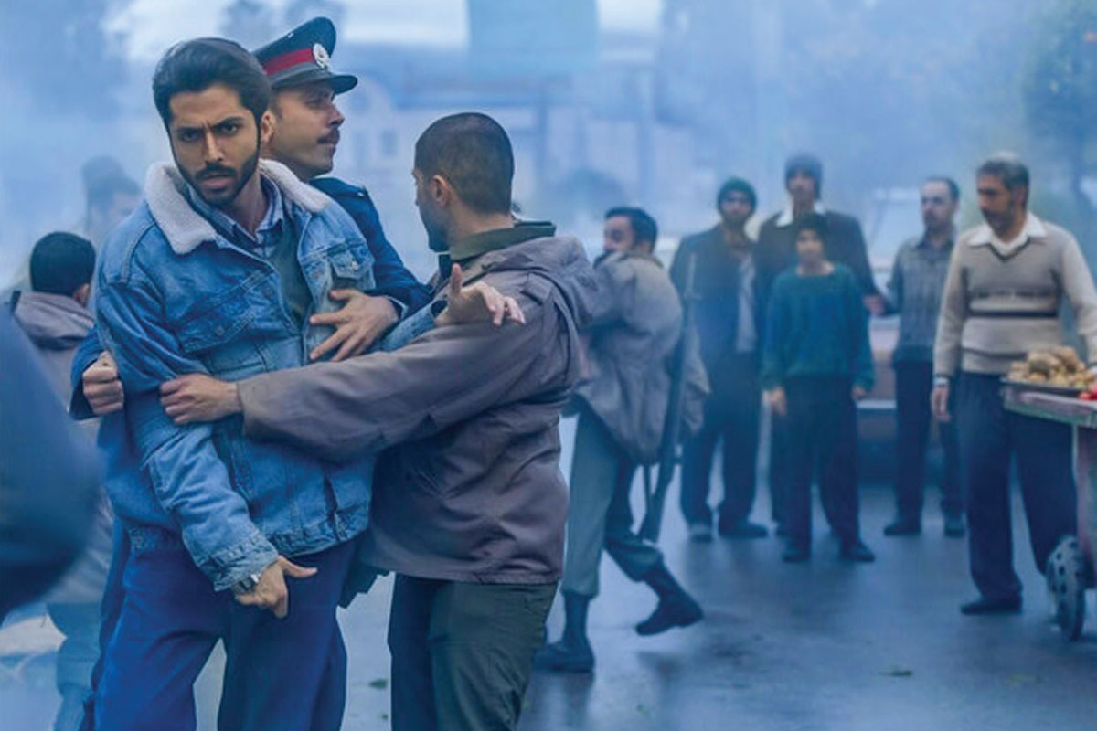 فیلم سینمایی «بازی خونى»، آخرین اثر حسین میرزامحمدی، در سالگرد حماسه ششم بهمن آمل و مقاومت جانانه مردم در برابر گروه‌های تروریستی، برای اولین بار به صورت رایگان در تلوبیون به اکران عمومی درآمد.