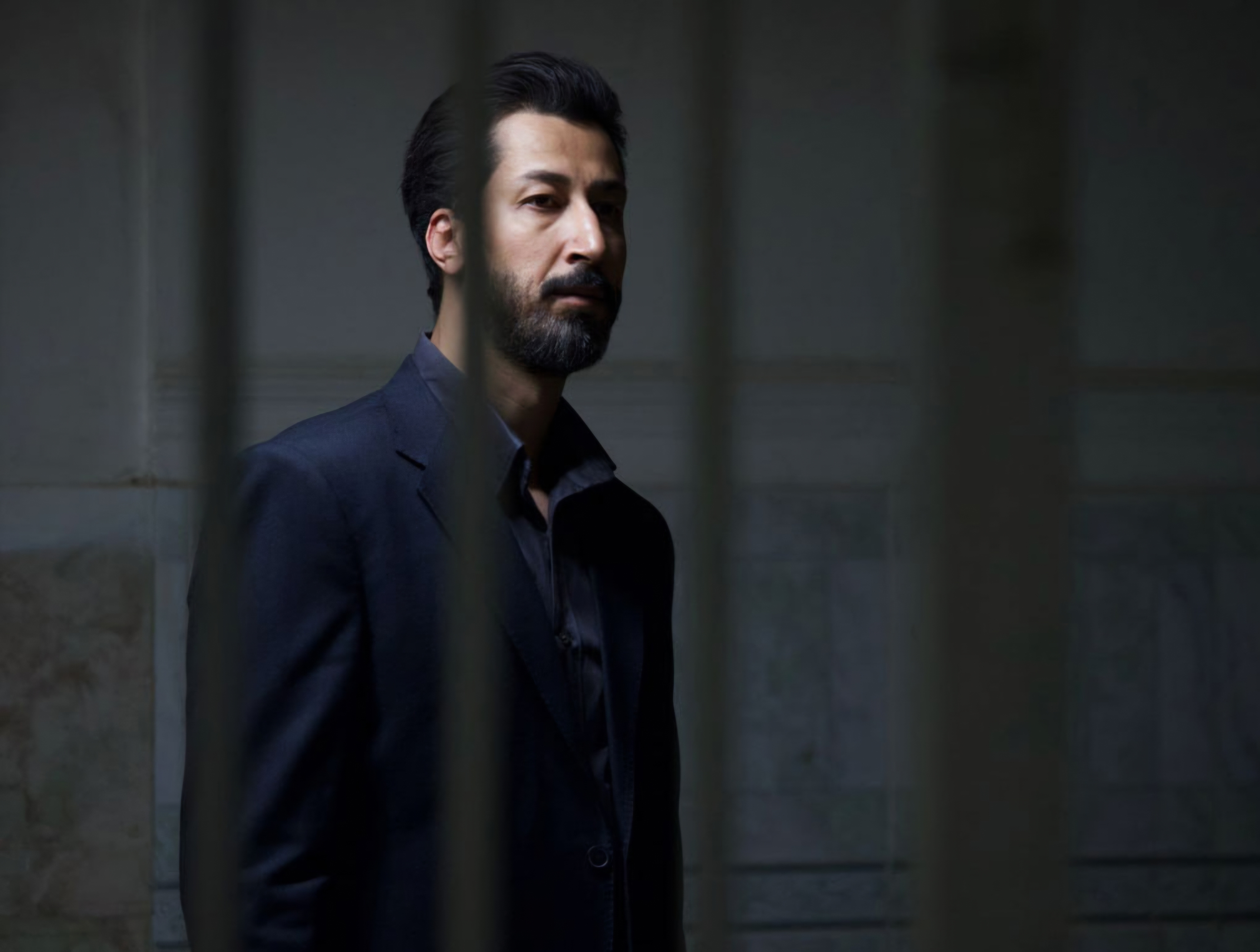 نگاهی به فیلم «زنده‌شور» با بازی بهرام افشاری | تلنگری دیدنی به قوه قضائیه