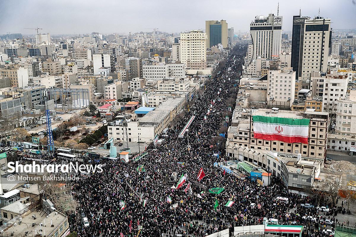قلب من، این وطن است | روایت شهرآرانیوز از حضور تاریخی مردم مشهد در راهپیمایی ۲۲ بهمن ۱۴۰۴ + فیلم