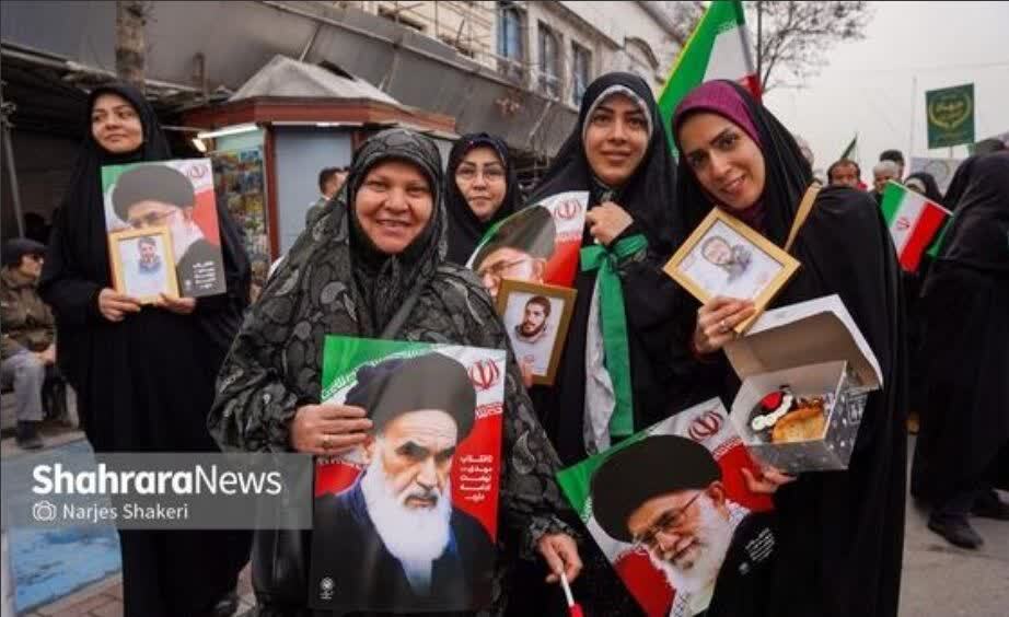 بانوان و دختران مشهدی با حضور در راهپیمایی ۲۲ بهمن، پای انقلاب ایستادند