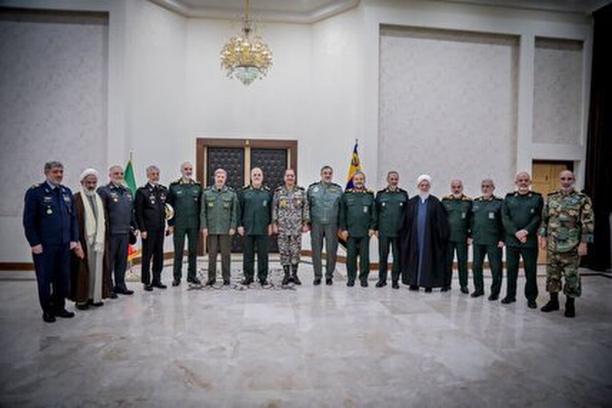 بمناسبت میلاد باسعادت امام حسین (ع) و روز پاسدار، فرمانده کل ارتش جمهوری اسلامی ایران به همراه نماینده ولی‌فقیه در ارتش و جمعی از فرماندهان نیرو‌های مختلف، با حضور در ستاد فرماندهی کل سپاه پاسداران انقلاب اسلامی، با فرمانده کل سپاه، نماینده ولی‌فقیه در سپاه و فرماندهان این نهاد انقلابی دیدار و گفت‌و‌گو کردند.