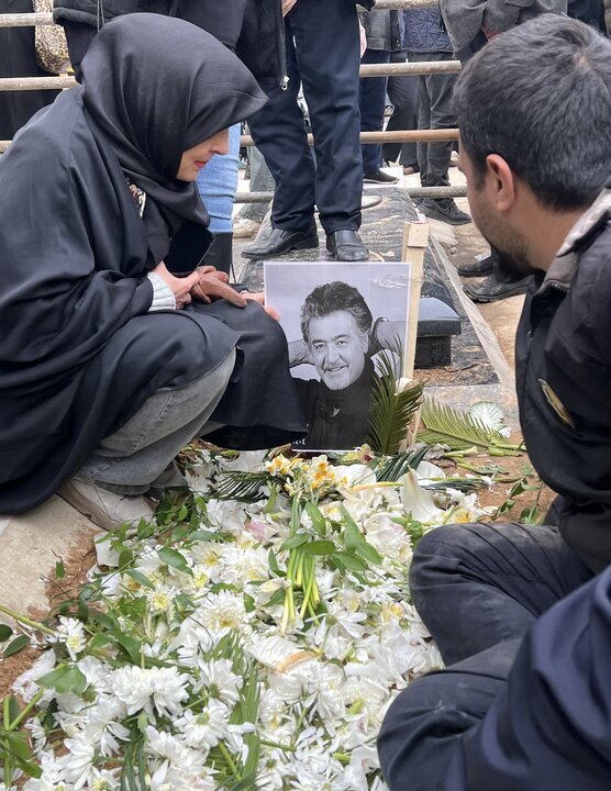 مراسم تشییع و خاکسپاری رضا رویگری، بازیگر سینما و تئاتر + عکس