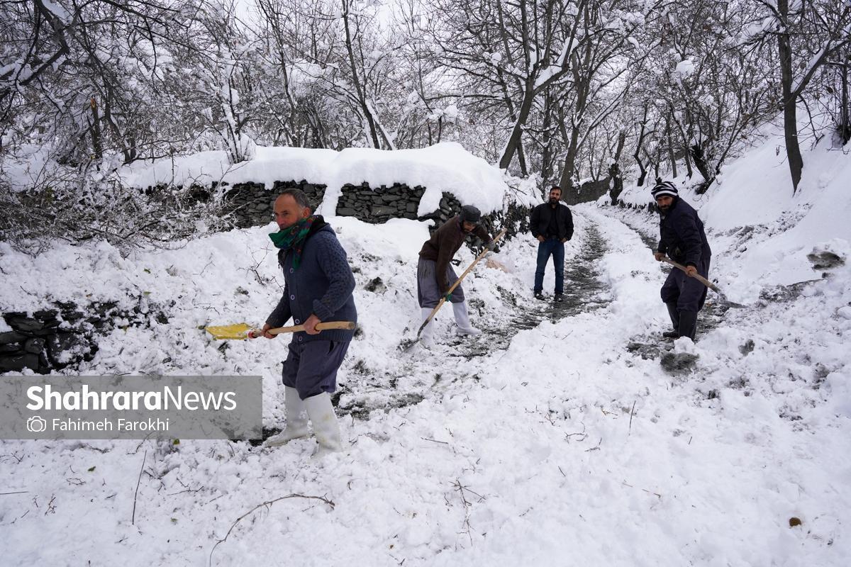کارشناس سازمان هواشناسی از تداوم بارندگی در ۱۵ استان کشور خبر داد و گفت: امروز جمعه در استان‌های آذربایجان‌شرقی، آذربایجان‌غربی،  اردبیل، ایلام، لرستان، کردستان، کرمانشاه، مرکزی، چهارمحال و بختیاری، کهگیلویه و بویراحمد،  شمال و شرق خوزستان، زنجان، قزوین، البرز، تهران، بارش پیش‌بینی شده است.