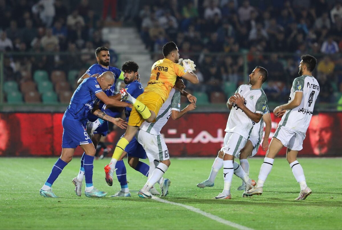 خلاصه بازی استقلال و ذوب آهن اصفهان در لیگ برتر را تماشا کنید.