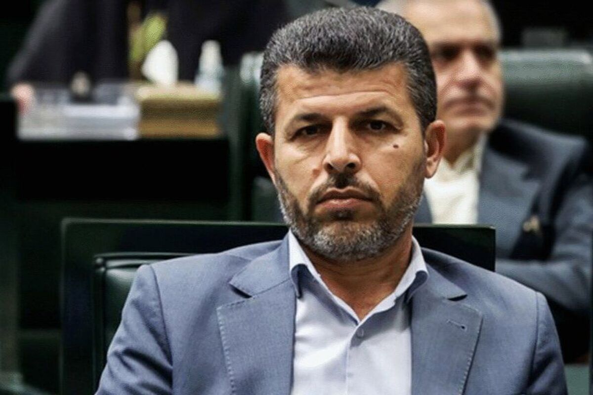 عضو هیات رییسه مجلس دوازدهم گفت: سپاه پاسداران انقلاب اسلامی همواره از ظرفیت هایش به نفع مردم و در راستای ایجاد امنیت، سازندگی و محرومیت زدایی از کشور استفاده کرده است.