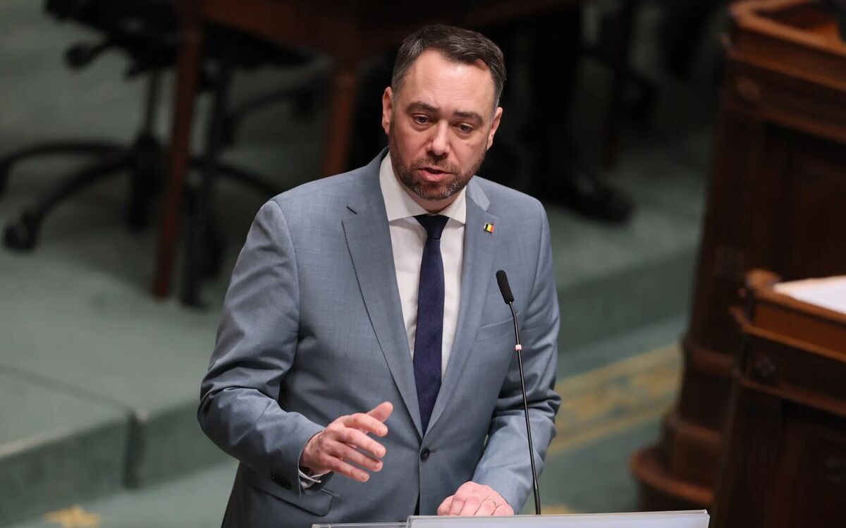 بلژیک پرواز هواپیما‌های خود بر فراز سرزمین‌های اشغالی را ممنوع کرد (۳ بهمن ۱۴۰۴)