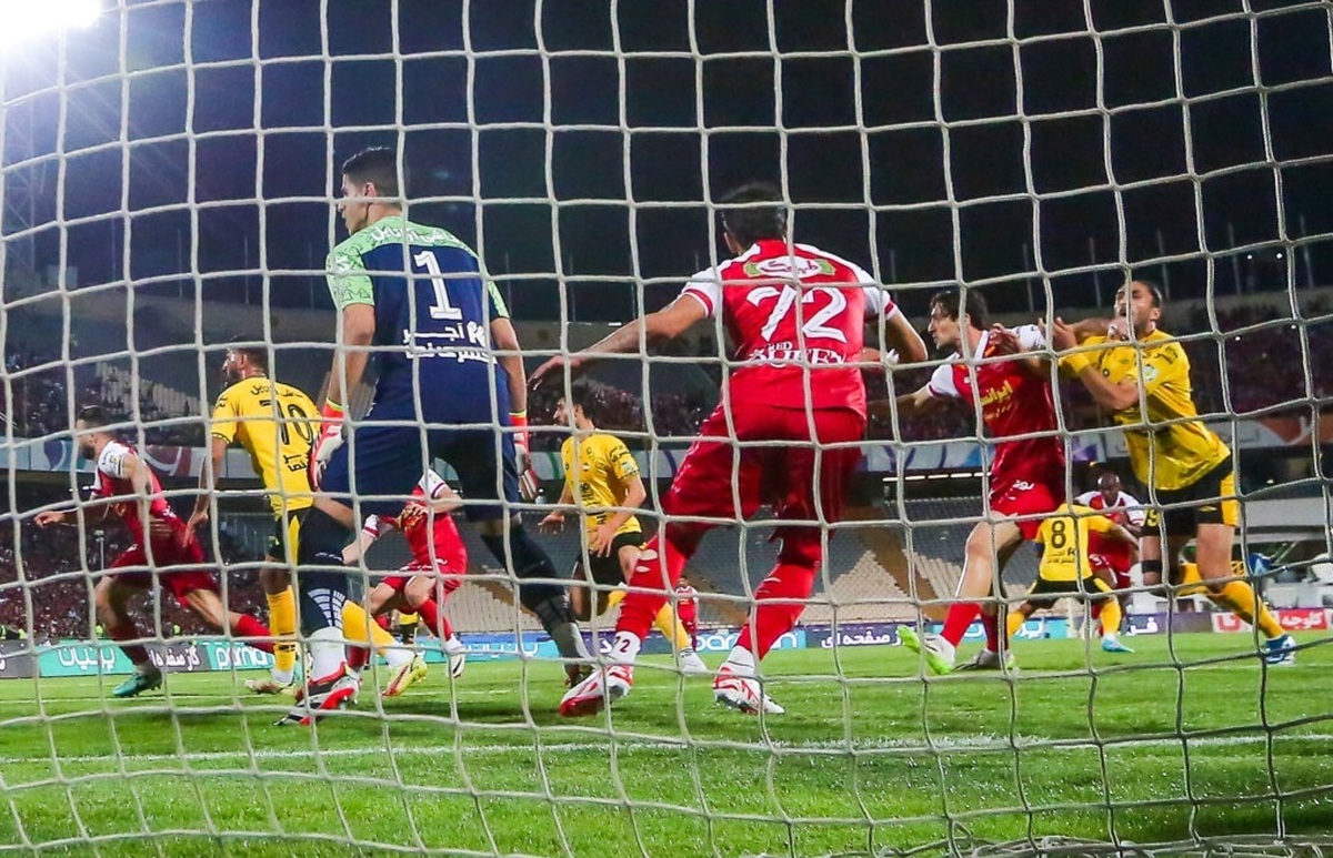 باشگاه پرسپولیس با جذب یک بازیکن دیگر به نقل و انتقالات زمستانی خود پایان خواهد داد.