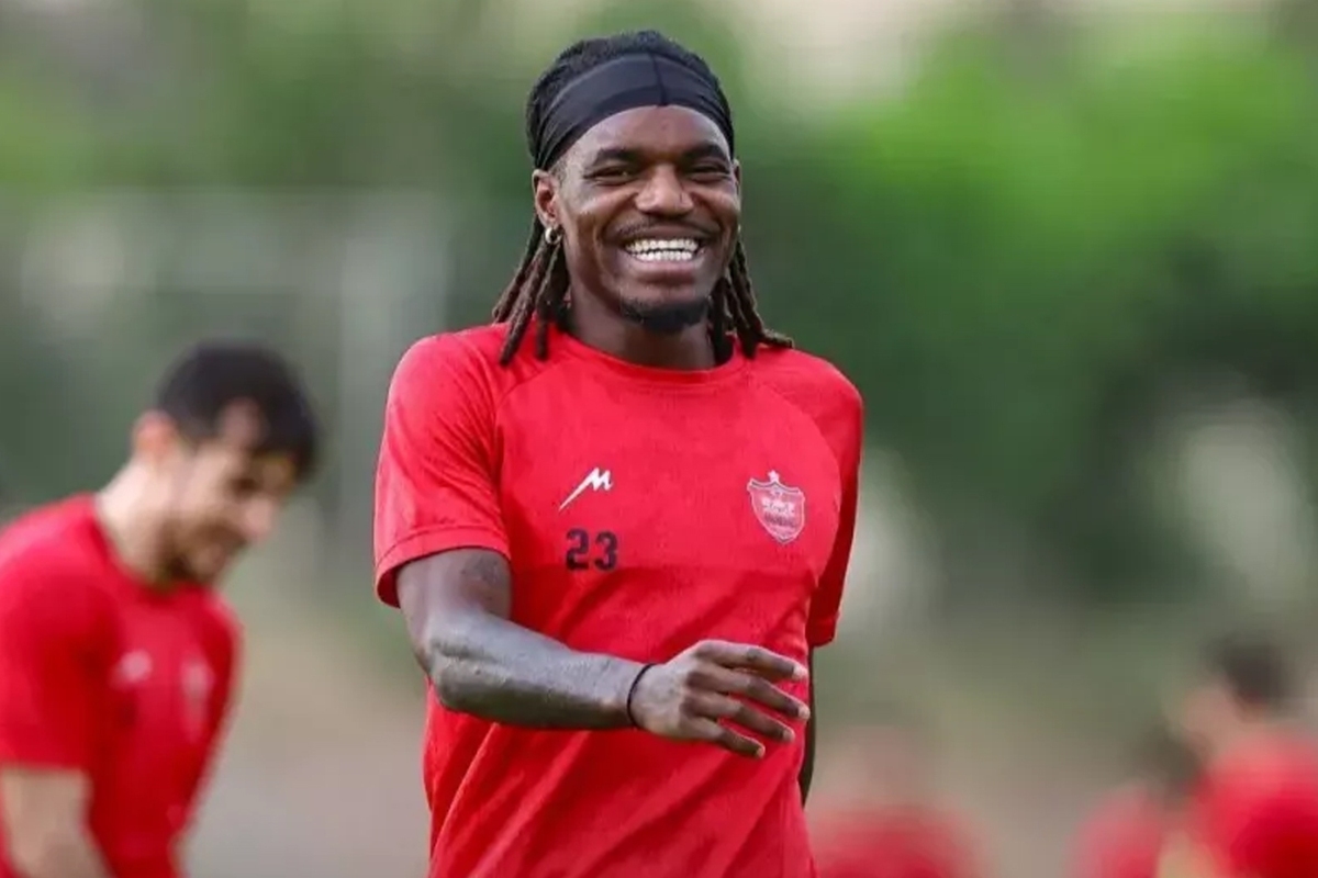 وضعیت نامشخص بیفوما برای دیدار پرسپولیس و فولاد