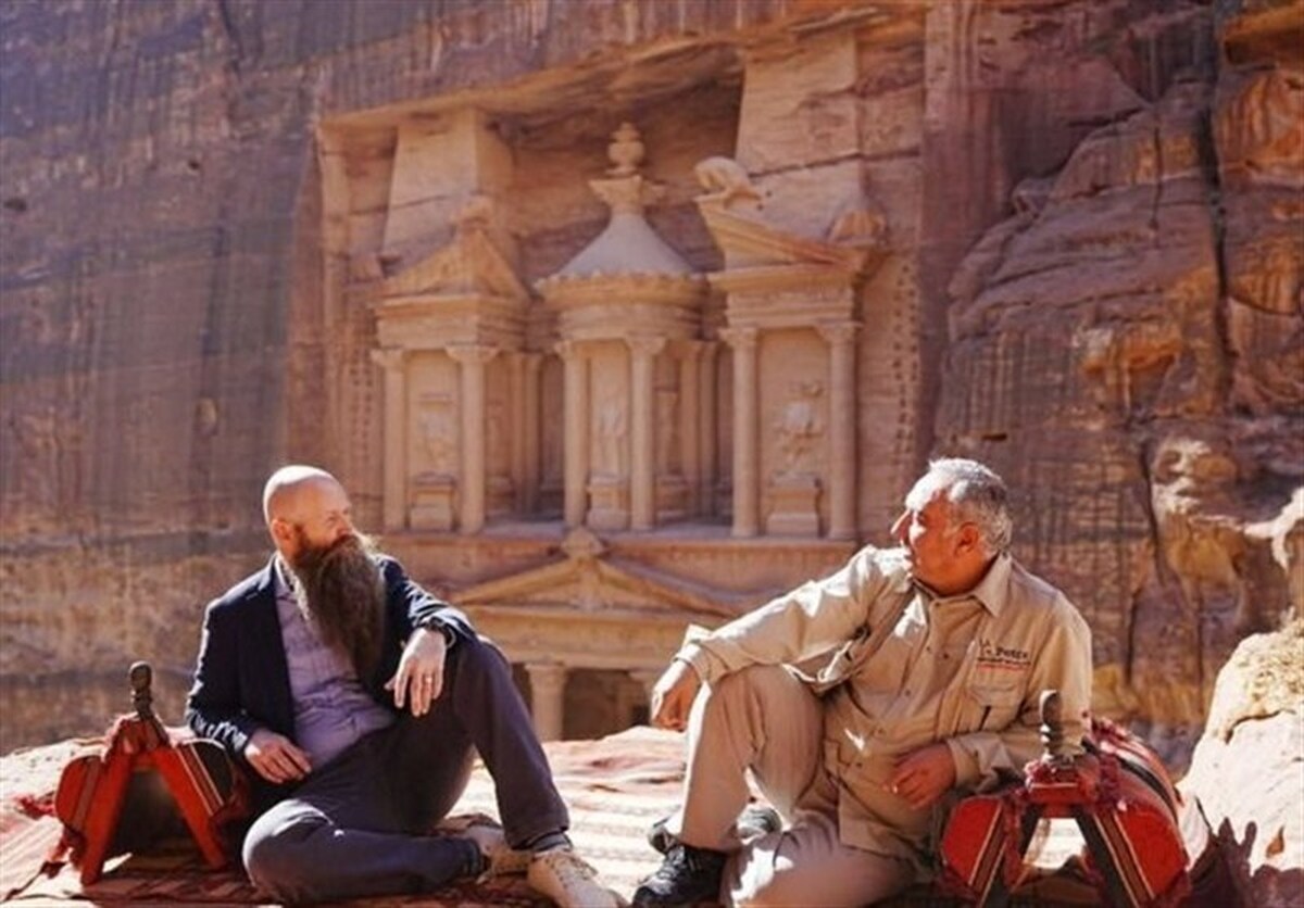 یک عشیره اردنی از پذیرش سفیر آمریکا در یک مراسم عزاء خودداری و او را اخراج کردند.