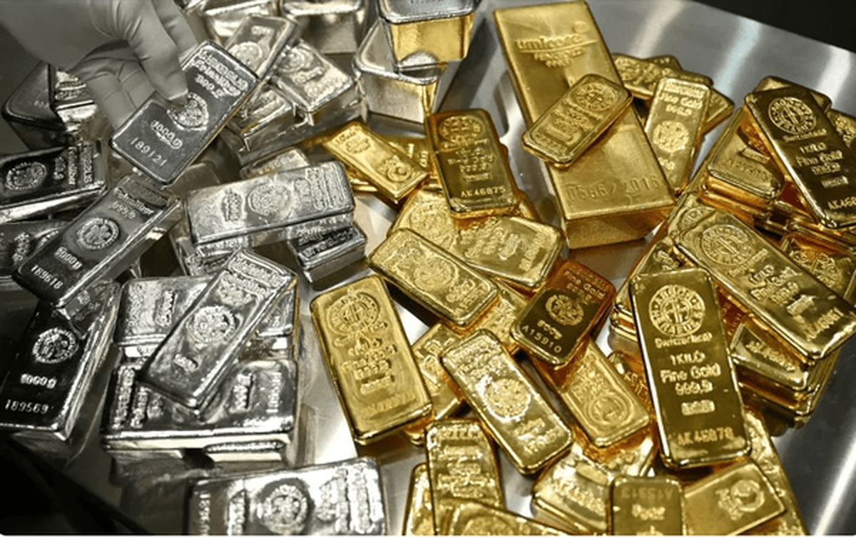 چرا پیش‌بینی‌ها به گرد پای افزایش قیمت طلا و نقره نمی‌رسند؟