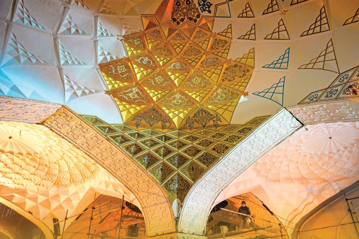 گزارشی از بازدید نیم روزه خبرنگاران شهرآرا از پروژه های عمرانی حرم امام رضا (ع) | تسهیل زیارت؛ پشت صحنه پروژه های حرم مطهر رضوی