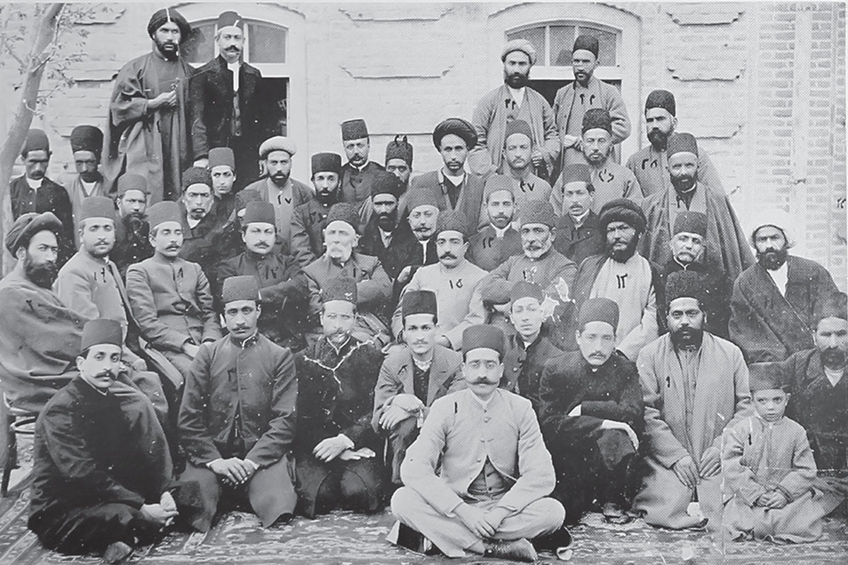 تشکیل انجمن‌های ملی، یکی از دستاورد‌های نهضت مشروطیت در ایران بود؛ انجمن‌هایی که منشأ خدمات متعددی شدند و نهاد‌های تأثیرگذاری را در جامعه بحران‌زده ایران پایه‌گذاری کردند.