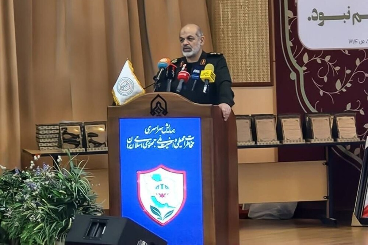 سردار وحیدی: سلاح‌های آمریکایی، بنیان محیط زیست را به خطر می‌اندازند