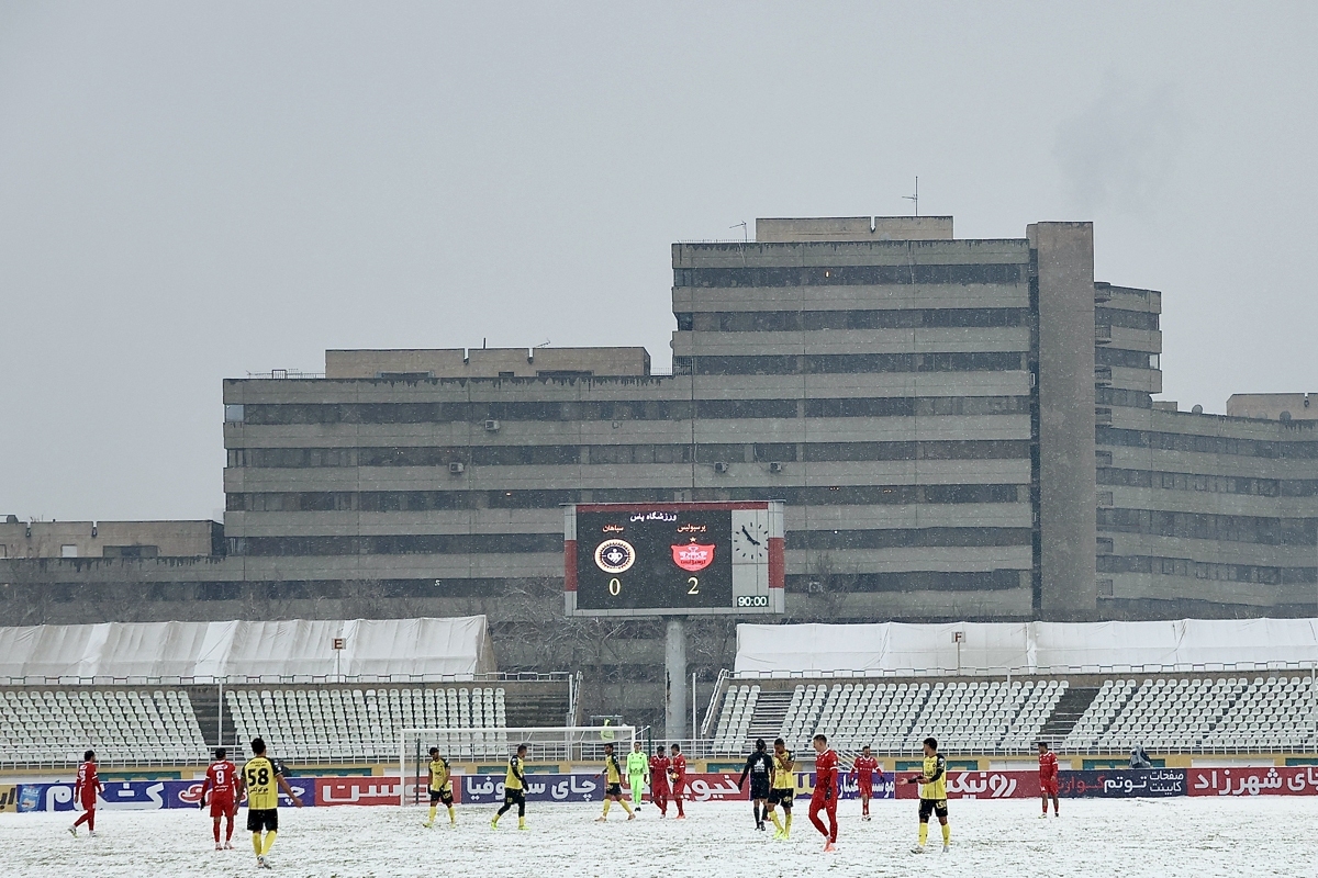 دستگردی از دسترس سرخ‌ها خارج می‌شود