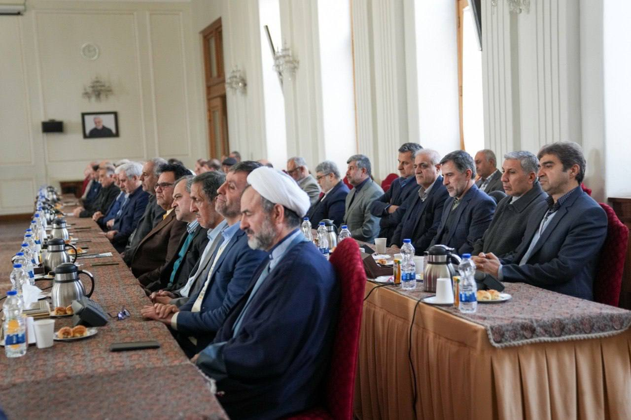 عراقچی در مراسم روز جانباز: موفقیت در عبور از تهدید‌ها مرهون فداکاری شهدا و جانبازان است