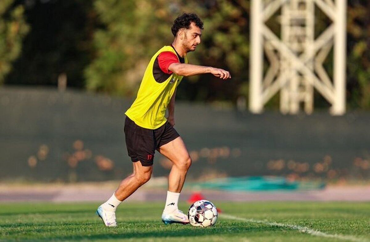 باشگاه پرسپولیس به انتقال رایگان رضایت داد.