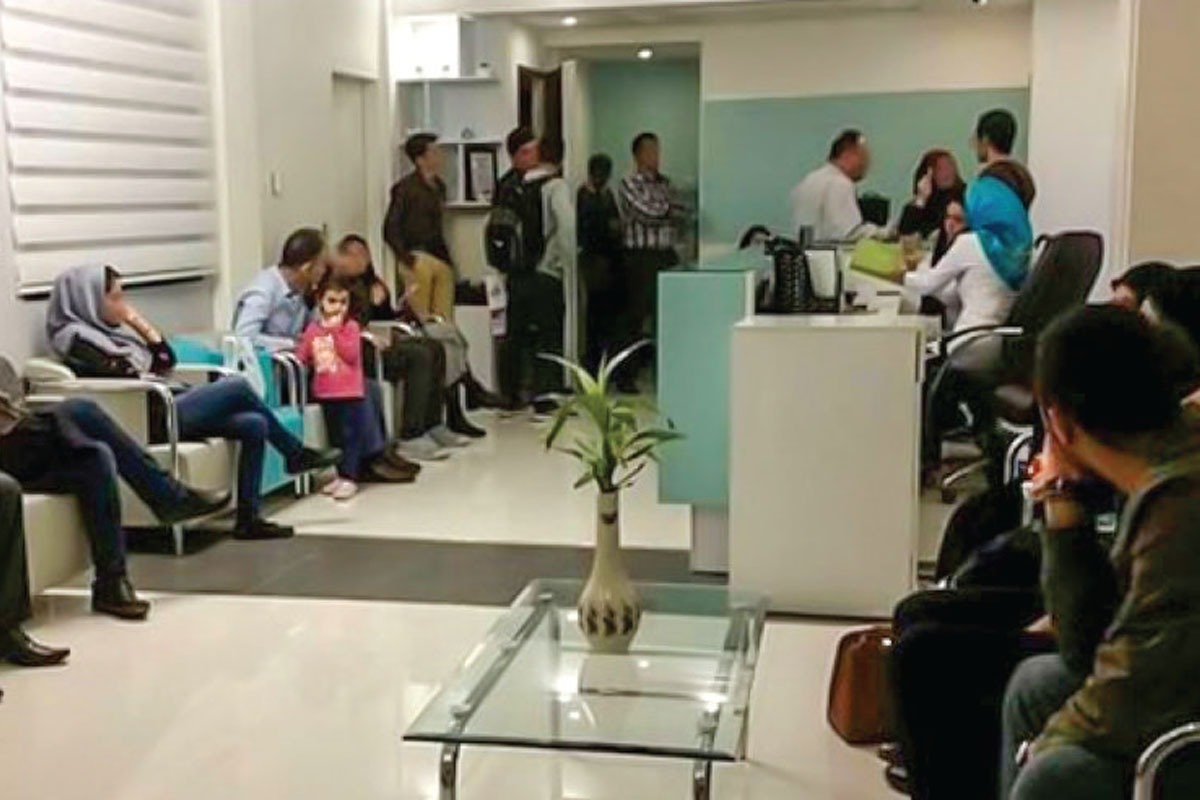 گلایه بیمه‌شدگان تأمین اجتماعی از تعیین سقف محدود برای مراکز درمانی و پزشکان | بیمه هست، اما نیست!