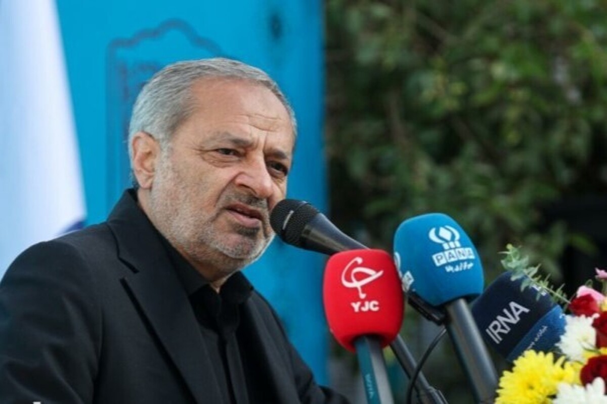 تجلیل وزیر آموزش و پرورش از خیرین برای مشارکت در توسعه فضای مدارس