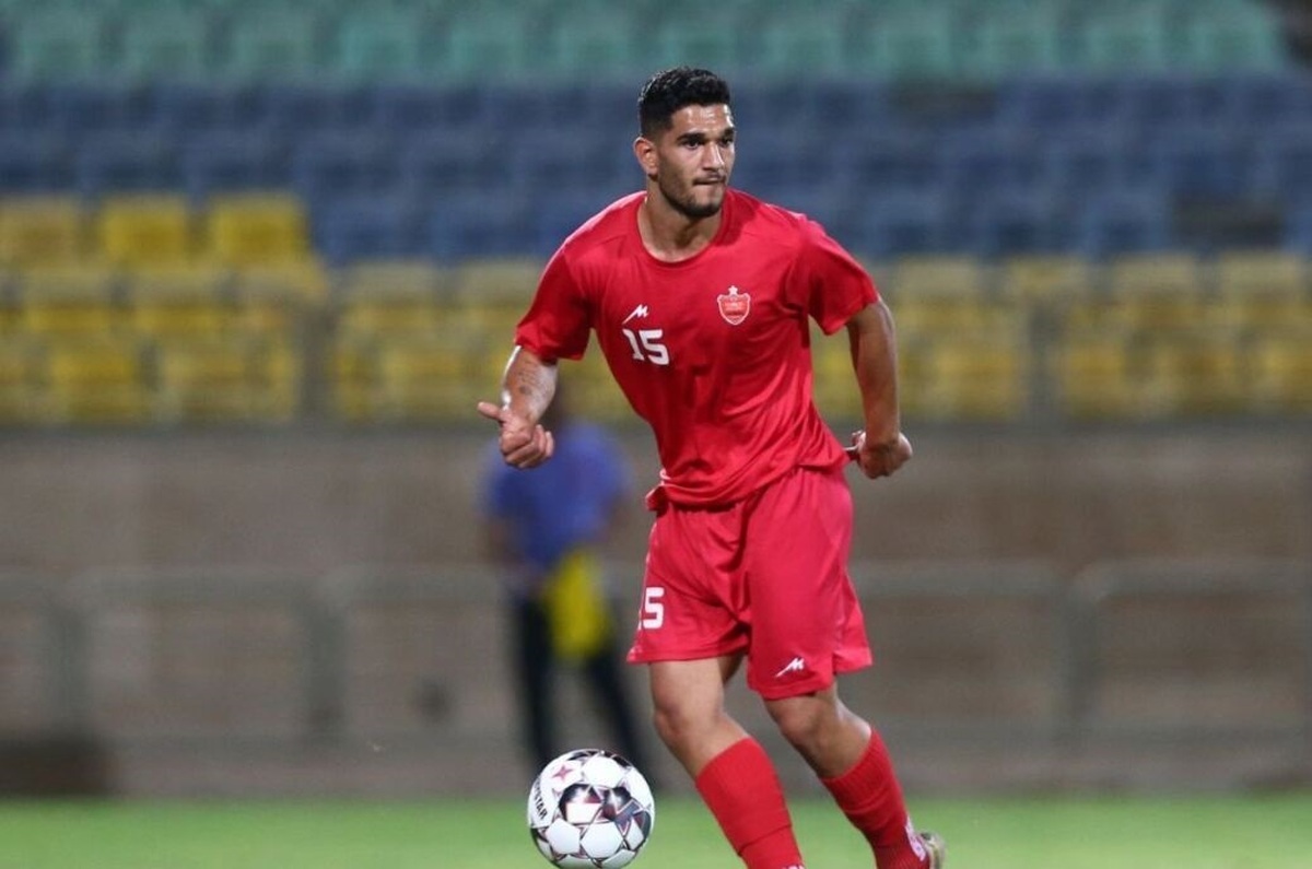 اصرار باشگاه پرسپولیس برای رفتن علیرضا عنایت‌زاده به شمس‌آذر نتیجه نداد.