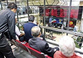 تجربه ریزش ۱۰۰ هزار واحدی بورس به چهارمین روز متوالی رسید | حفظ سطح ۴ میلیونی (۷ بهمن ۱۴۰۴)