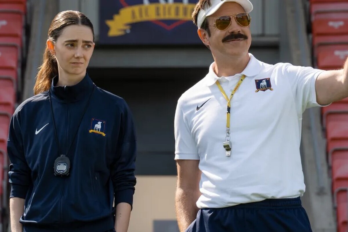 اپل تی‌وی تاریخ انتشار اولین تصاویر فصل چهارم سریال «تد لاسو» (Ted Lasso)، را مشخص کرده است.