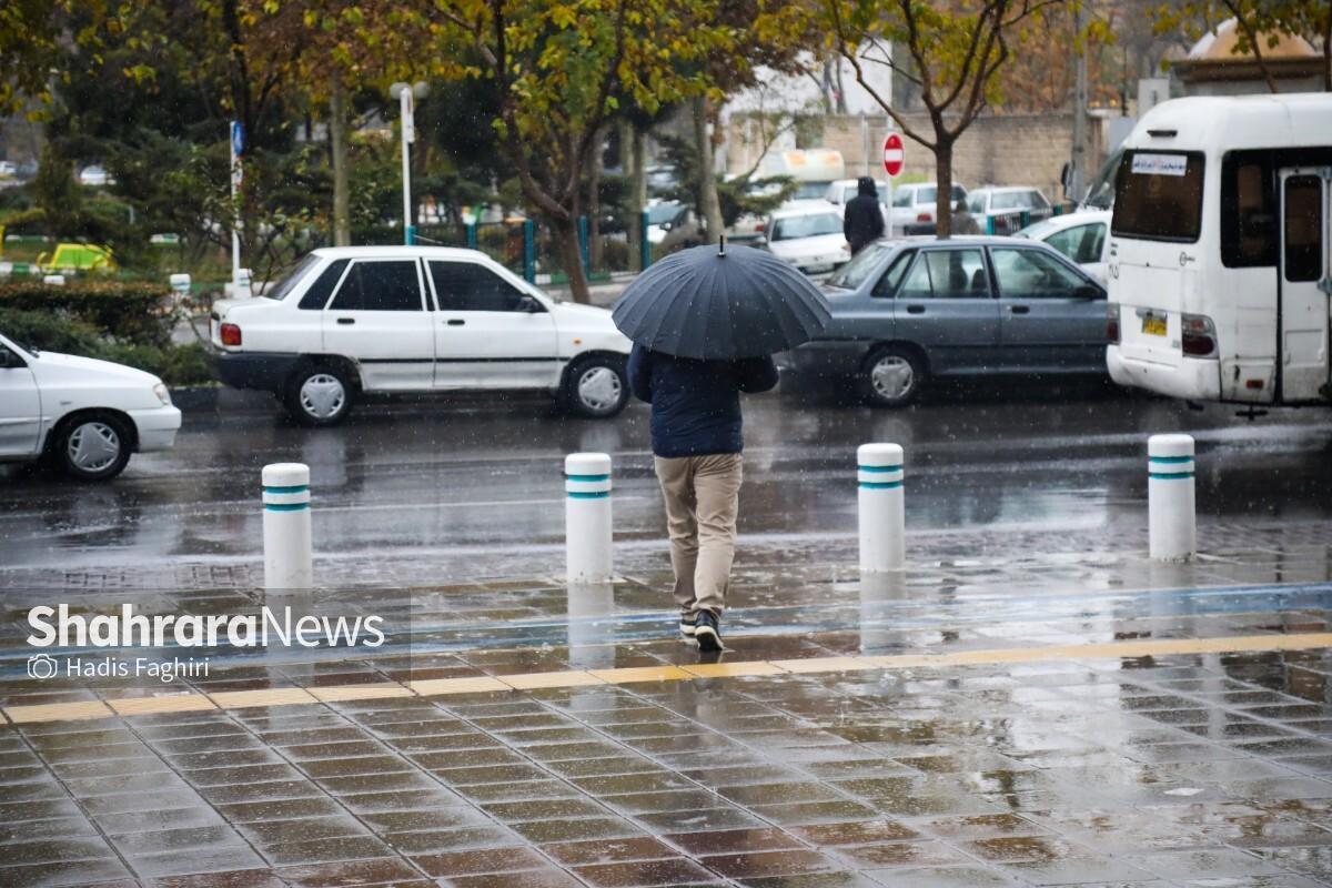 پیش‌بینی هواشناسی مشهد و خراسان رضوی امروز (پنجشنبه، ۹ دی ۱۴۰۴) | تداوم بارش‌ها تا صبح شنبه