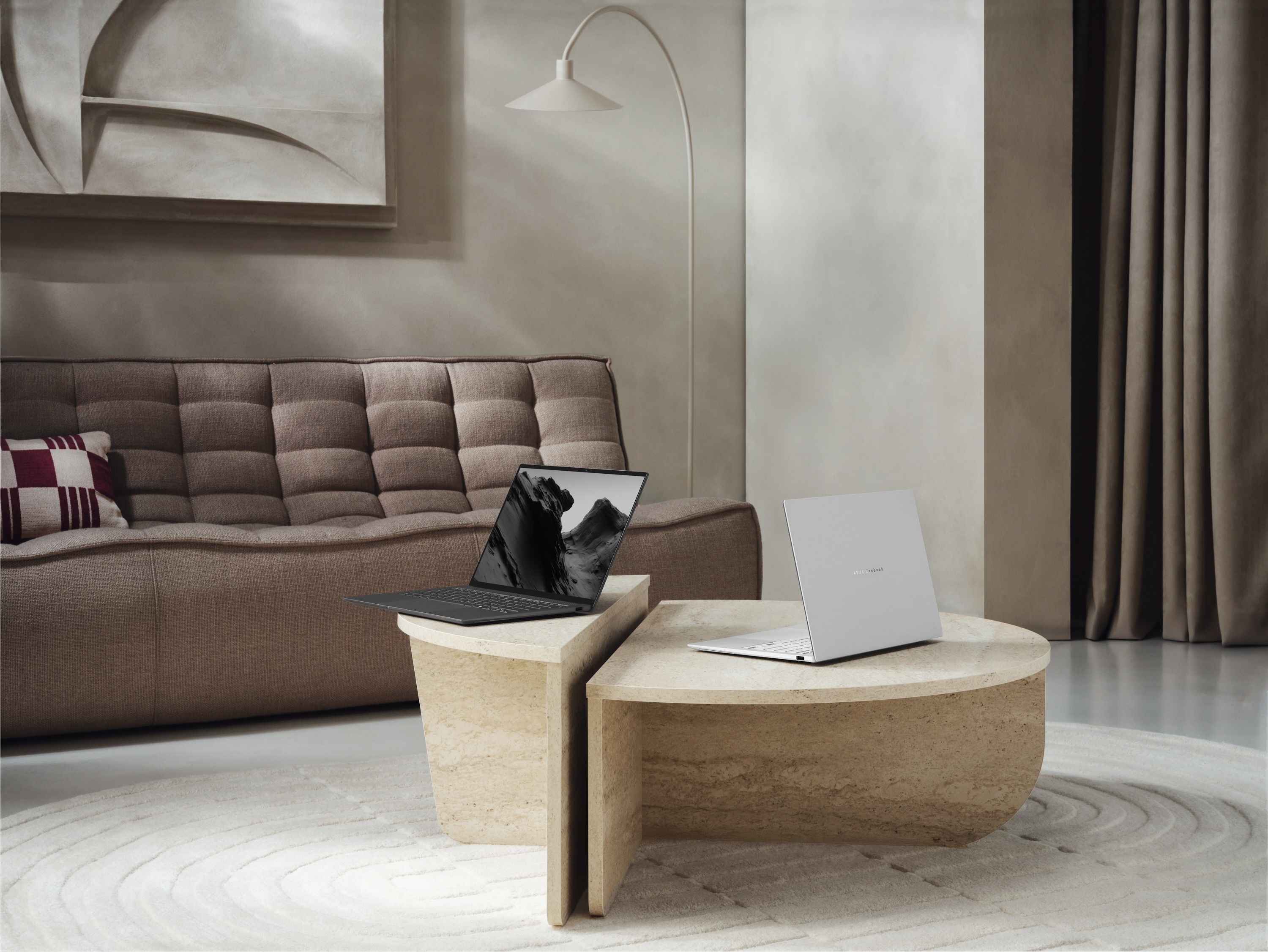 بررسی لپ تاپ Zenbook 14 Air 2026 ایسوس؛ نمایشگر 120 هرتزی و NPU قدرتمند بررسی لپ تاپ Zenbook 14 Air 2026 ایسوس؛ نمایشگر 120 هرتزی و NPU قدرتمند