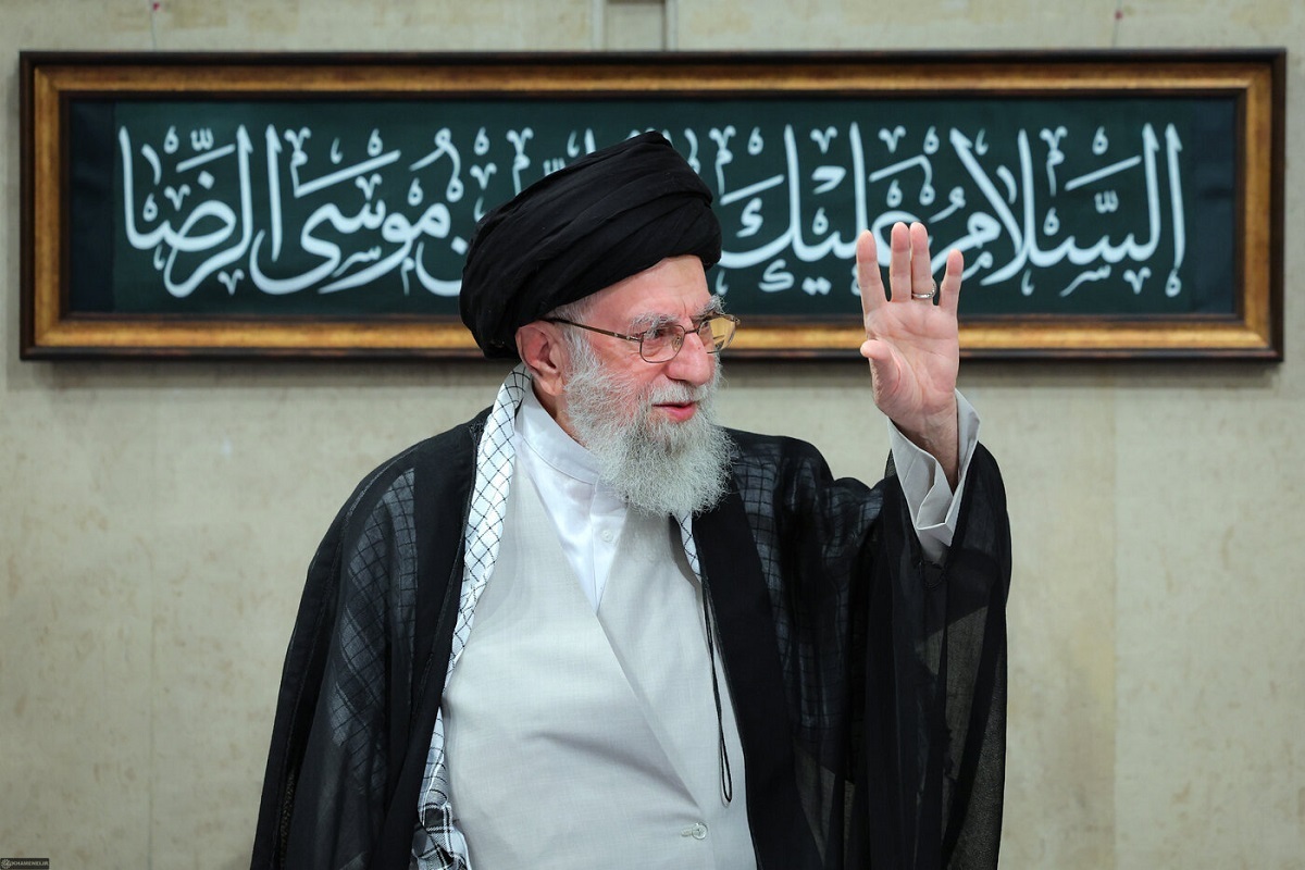 آیت&zwnj;الله سبحانی: آیت&zwnj;الله خامنه&zwnj;ای مصداق &laquo;إنما الحیاة عقیدة و جهاد&raquo; بودند